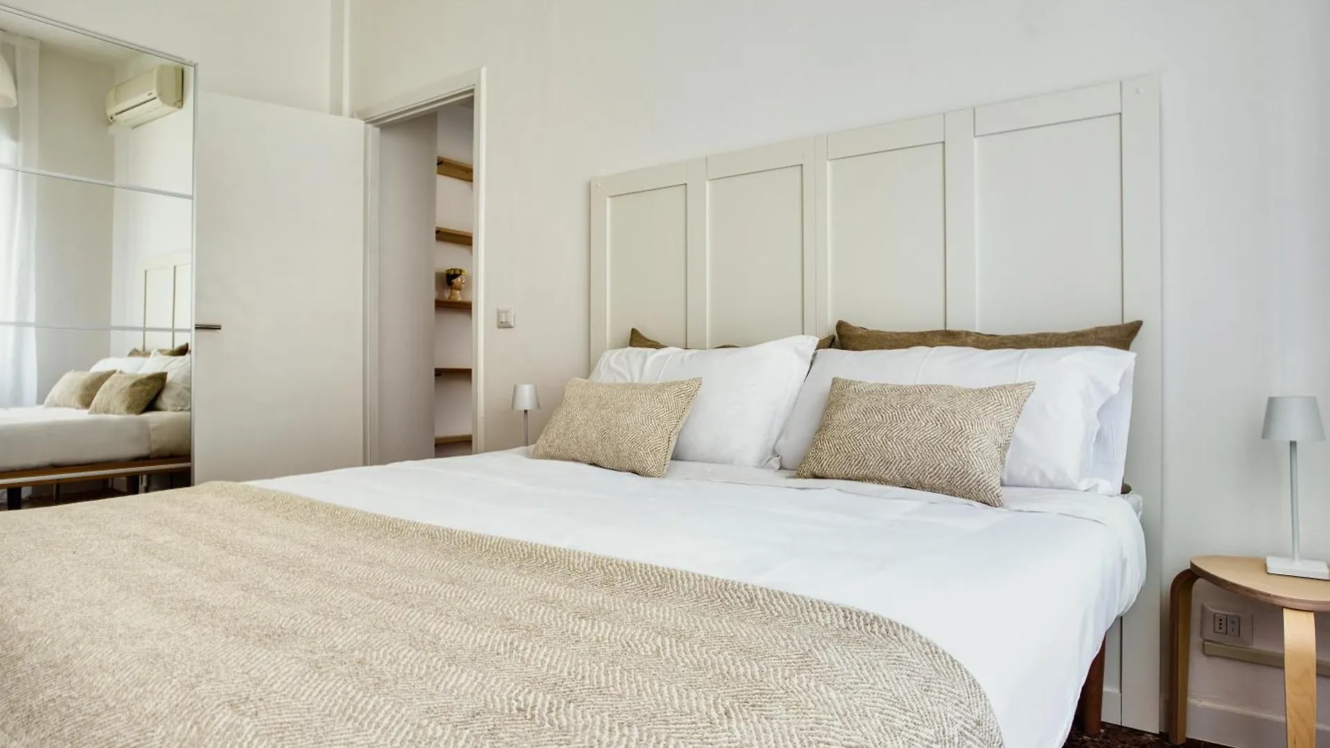 Charme Apartment In Balduina - Near St Peter Rome Italy
