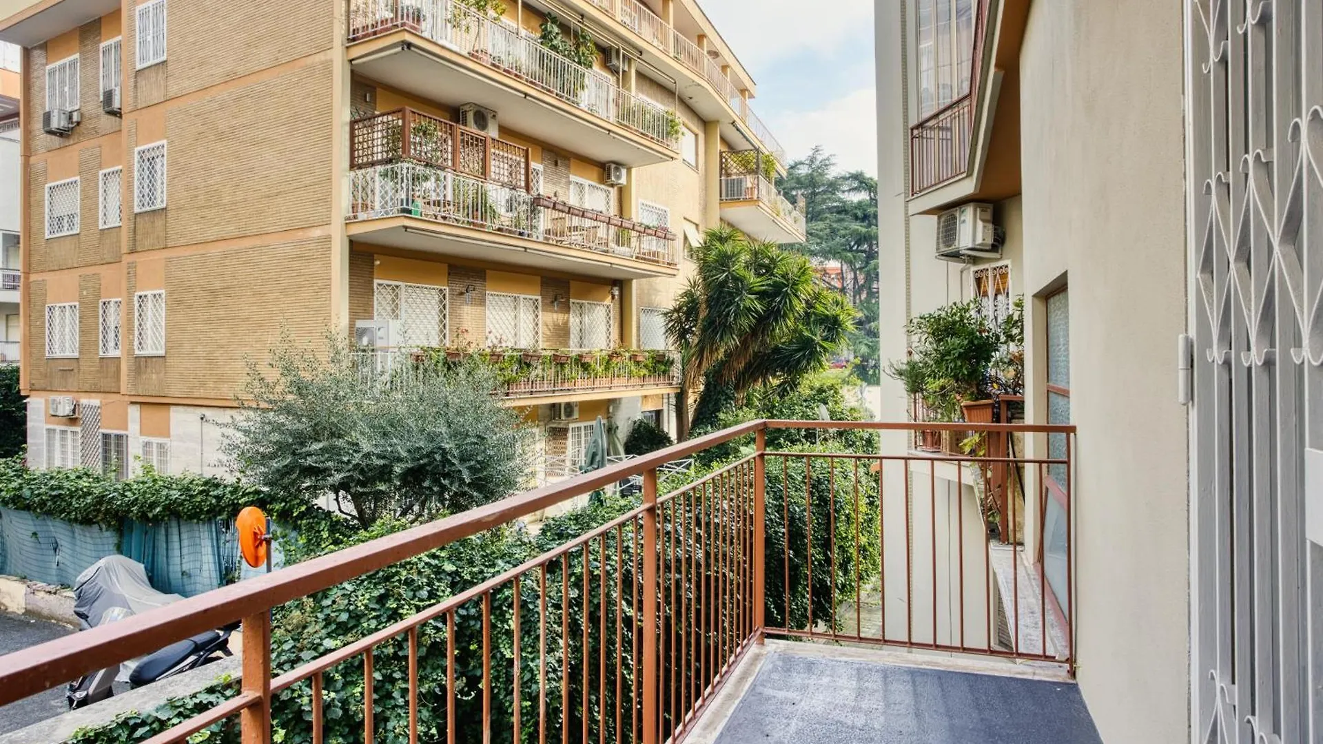 Charme Apartment In Balduina - Near St Peter Rome Italy