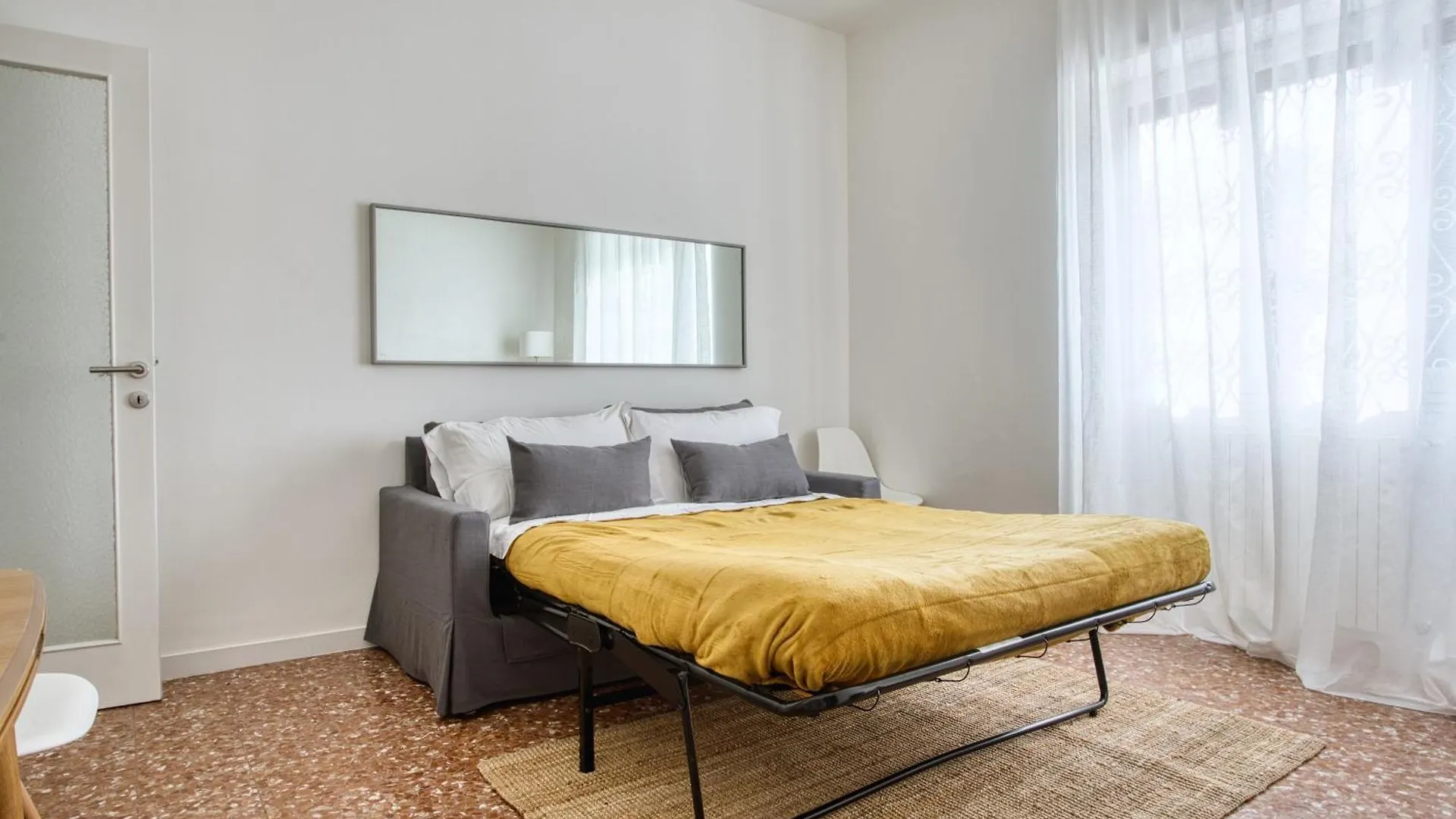 Charme Apartment In Balduina - Near St Peter Rome